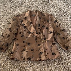 Dressbarn beautiful blouse size 6